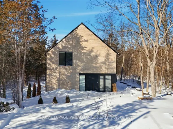 372 Prinyers Cove Cres, Prince Edward County, ON K0K 2T0