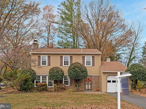 1716 Sadlers Wells Dr, Herndon, VA 20170