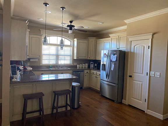 2nd image of 278 Cottonwood Ln