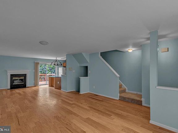 Bright Open Floor Plan!