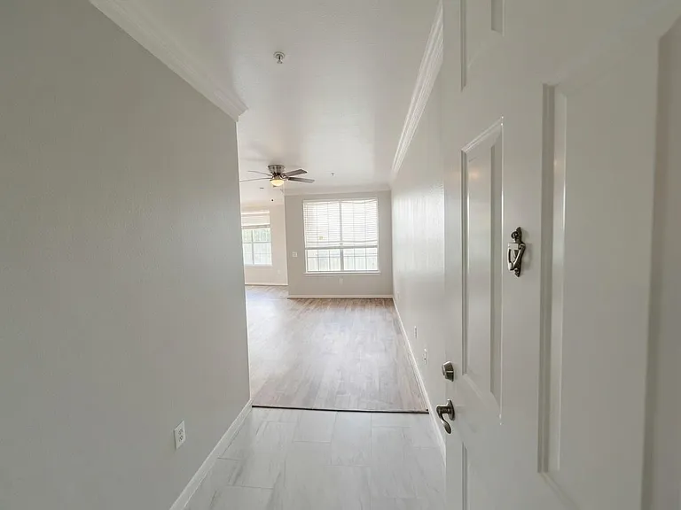 7575 Kirby Dr #2214 — Photo 3