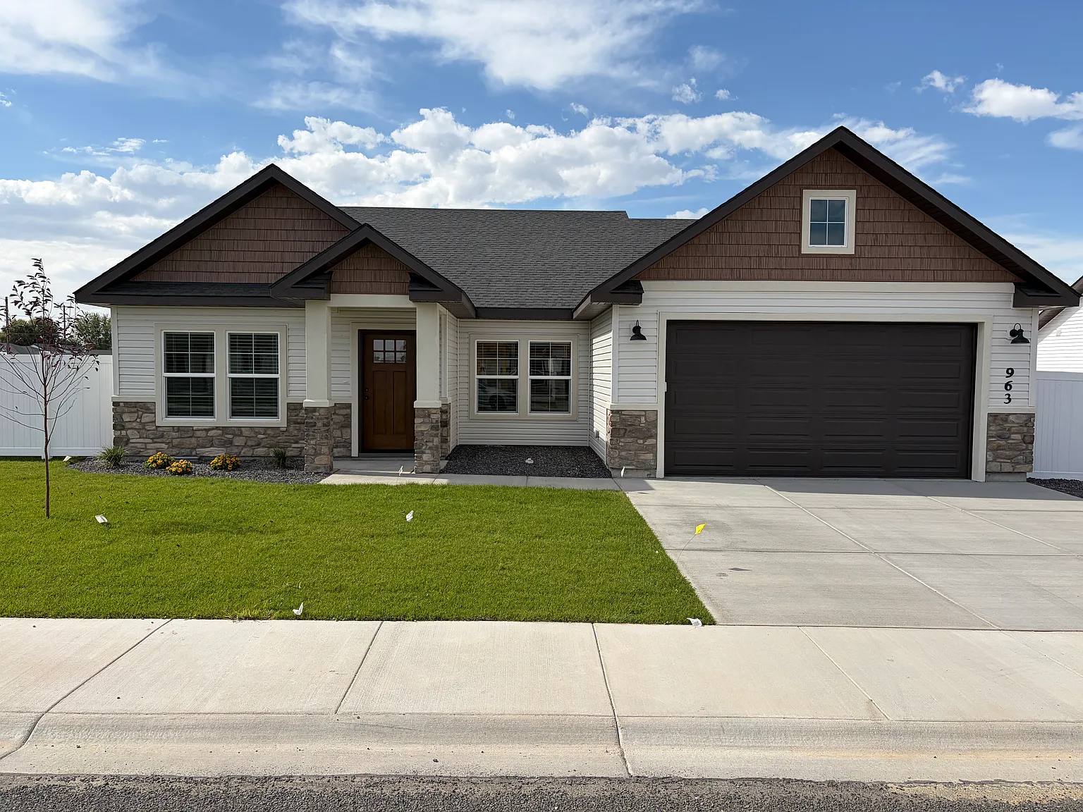 4 bed, 1440 sqft, $2,300 — Photo 2
