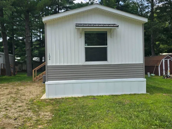 104 Courtney Ln, Redgranite, WI 54970