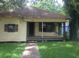 624 Bell St, Wharton, TX 77488