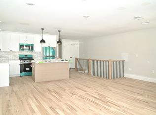 717 N 8th St #2, Newark, NJ 07107