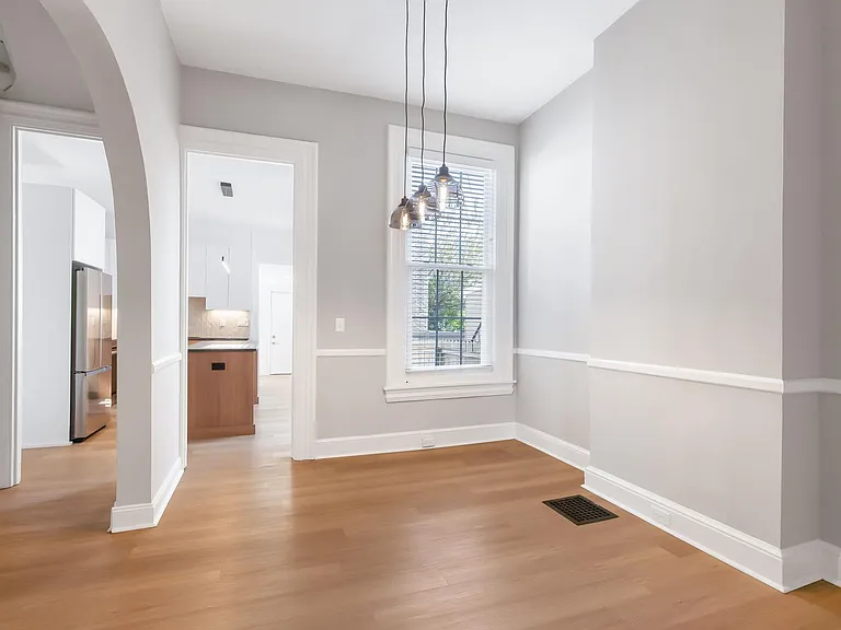 349 N Mulberry St — Photo 9