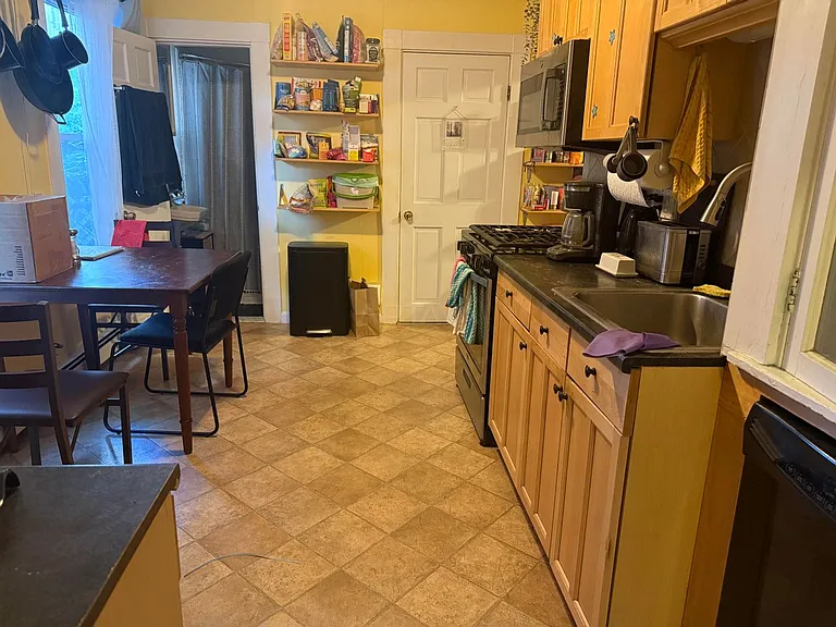 20 Dell St #1 — Photo 5