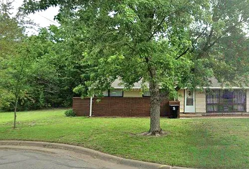 1107 Glenshire St Photo 1