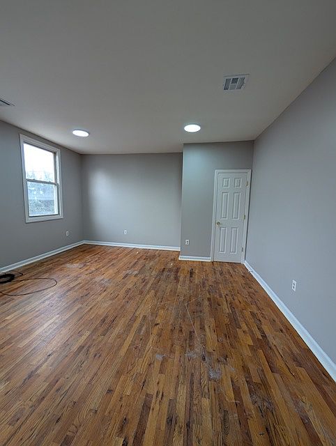Large Bedroom #1