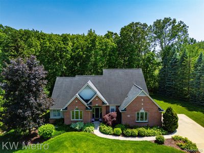 510 Roxbury Dr, Orion, MI, 48359