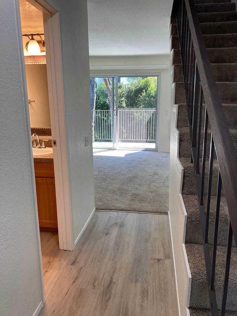Thorne Terrace — Photo 4