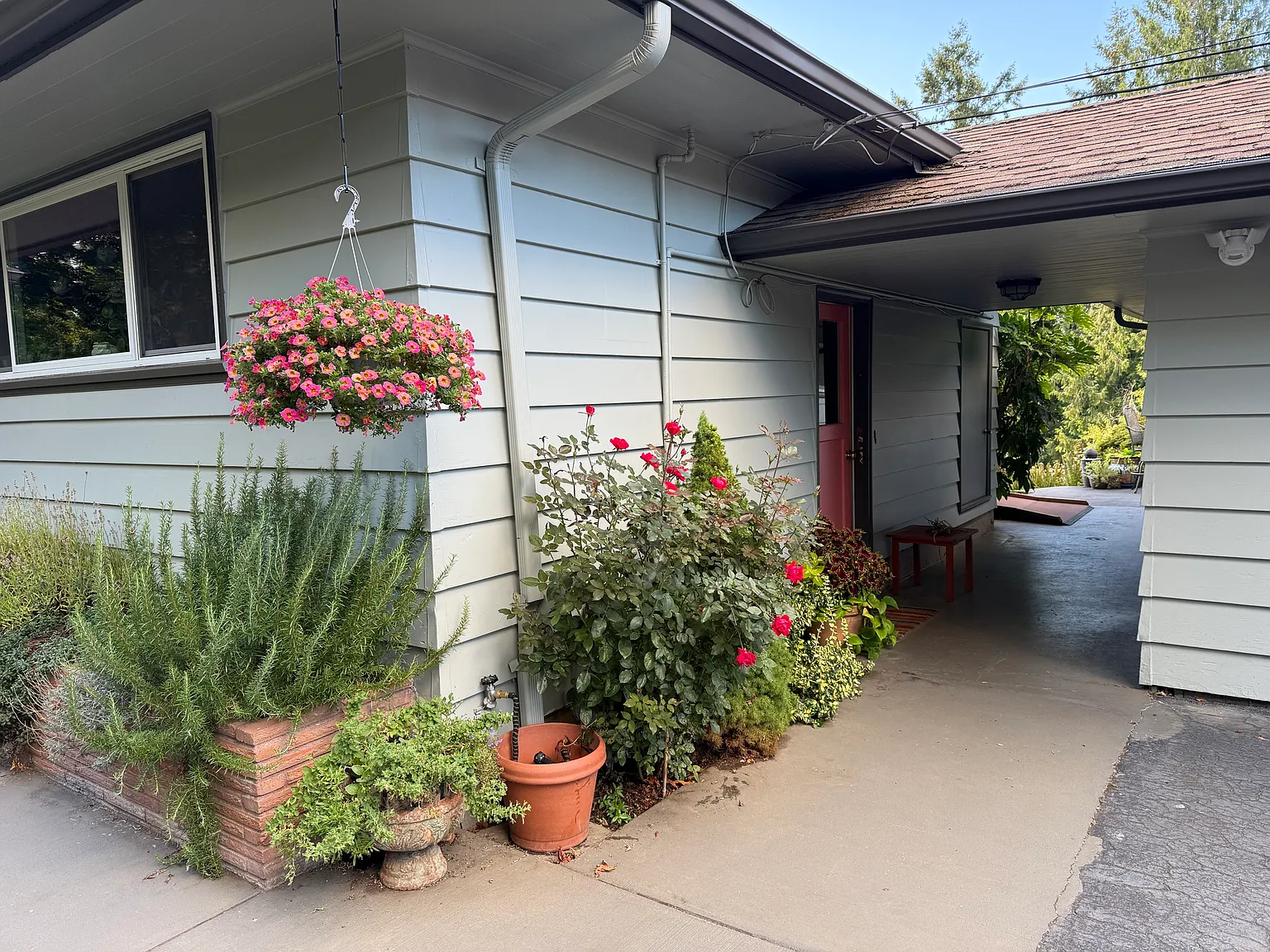 SE 118th Pl, Portland — Photo 2