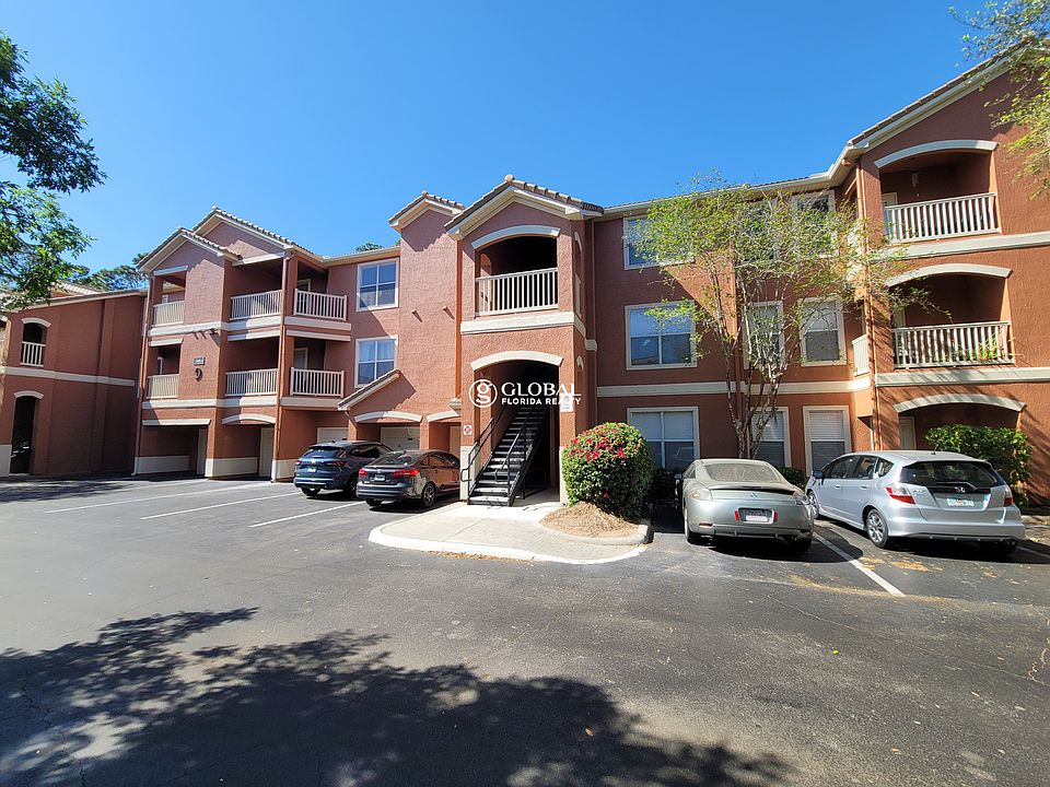 1st image of 8824 Villa View Cir Unit 305