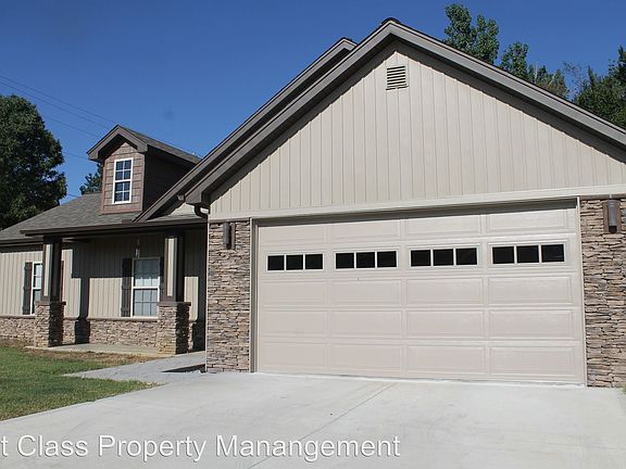 2nd image of 102 Deerfield Dr