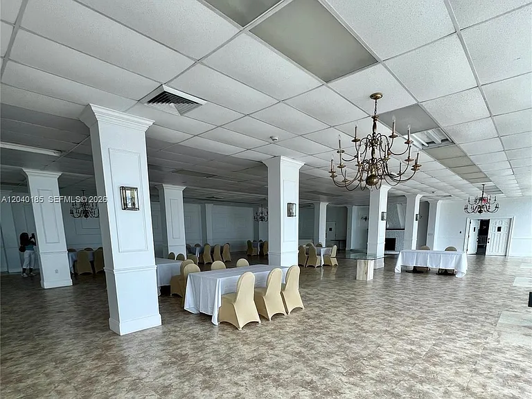 7135 Collins Ave #1523 — Photo 30