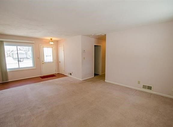 3rd image of 189 Riverview Ave