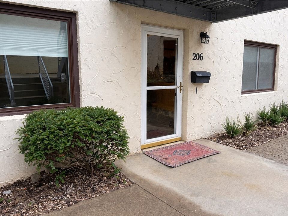 1st image of 206 Bay Village Dr