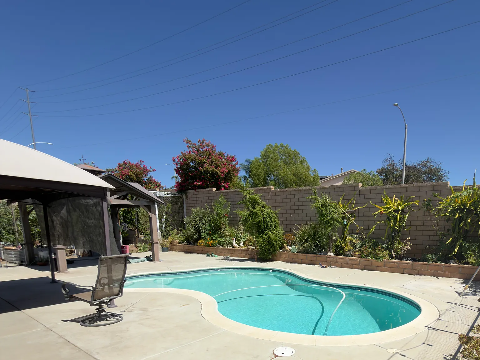 4 bed, 2438 sqft, $3,800 — Photo 2
