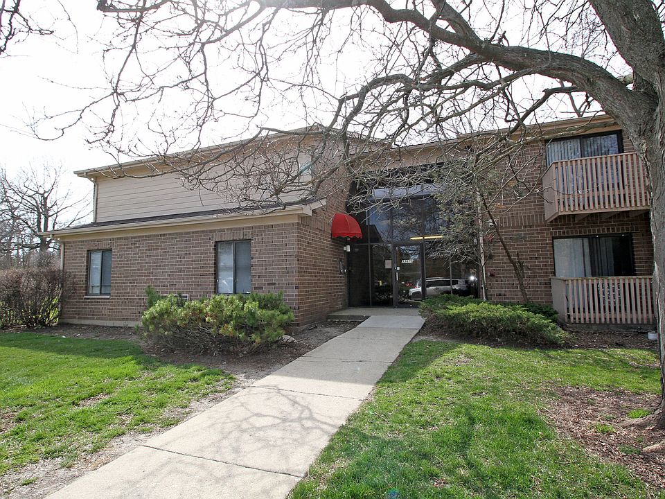 1st image of 33670 N Royal Oak Ln APT 201