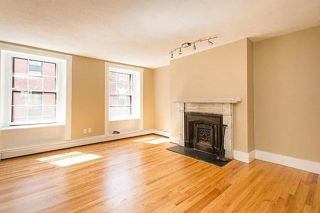 30 Temple St #3 — Photo 1