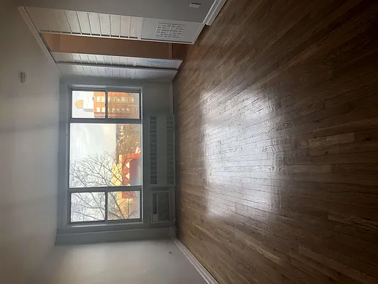 Rented by Contact Realty | media 5