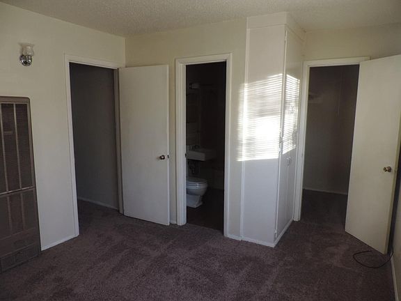 2nd image of 1015 Valencia Dr SE