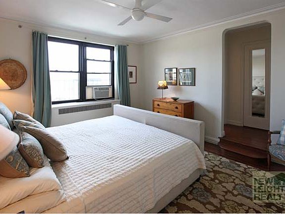 4th image of 50 Park Ter E #6AF