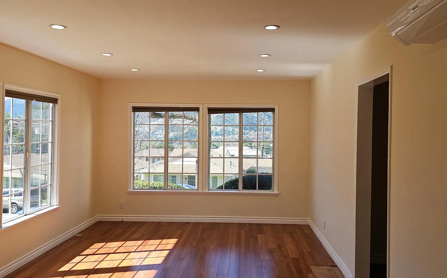 2 bed, 850 sqft, $2,800 — Photo 2