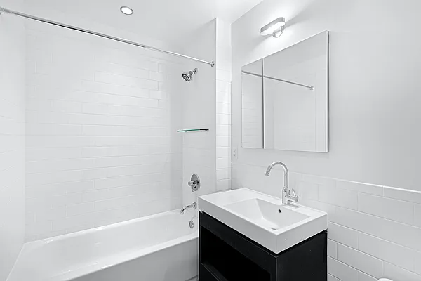 Rented by Mirador Real Estate | media 52