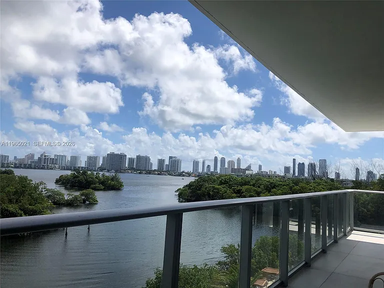 16385 Biscayne Blvd #507 — Photo 16