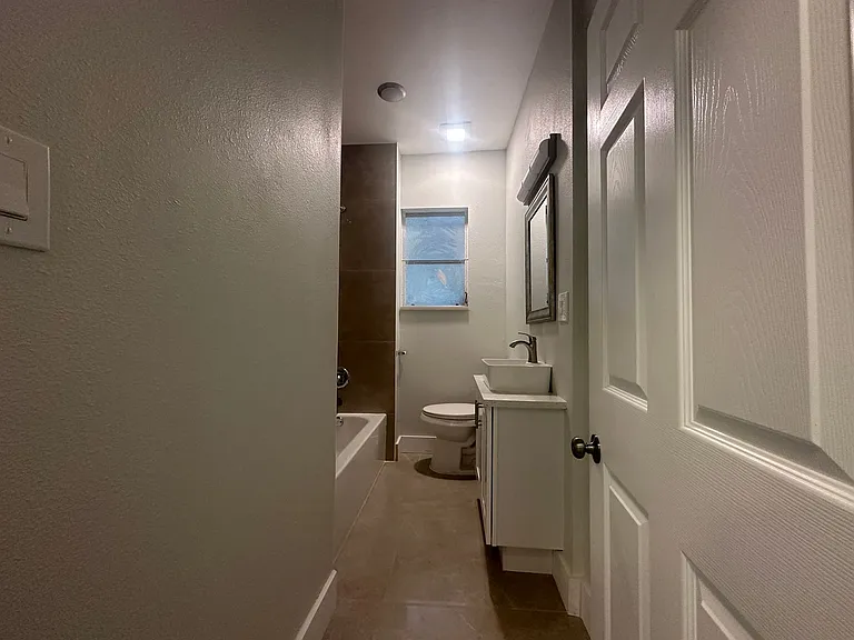 126 E Concord St #A — Photo 10