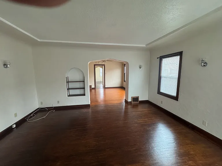 638 Alabama St — Photo 5