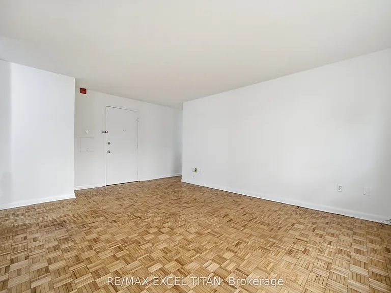 4 Hill Heights Rd #305 — Photo 6