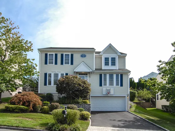 64 Belle Fair Rd, Pt Chester, NY 10573