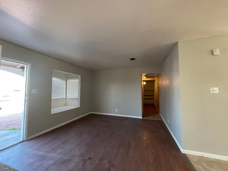 7009 Oakland Cir — Photo 6