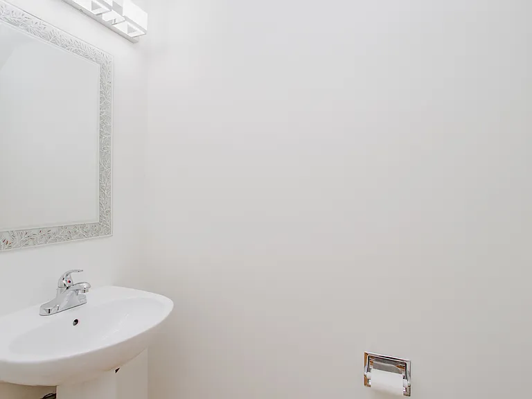 1217 N Village Dr — Photo 17
