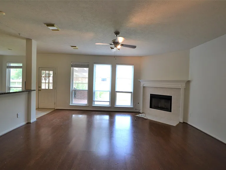 12110 Laurel Ct — Photo 20