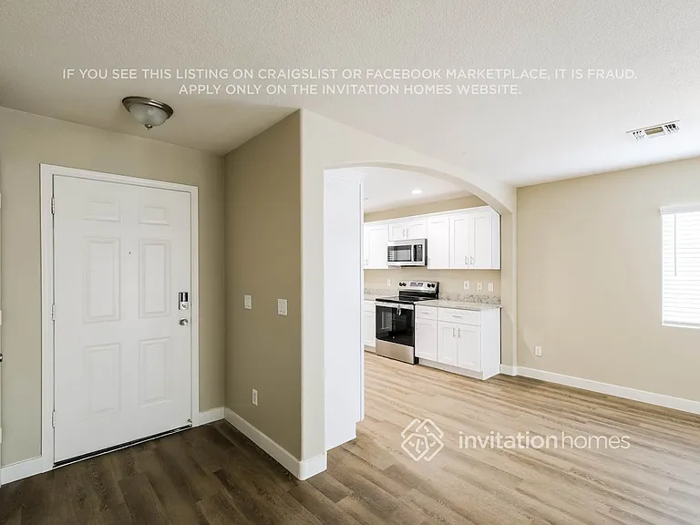 2419 S 84th Gln — Photo 4