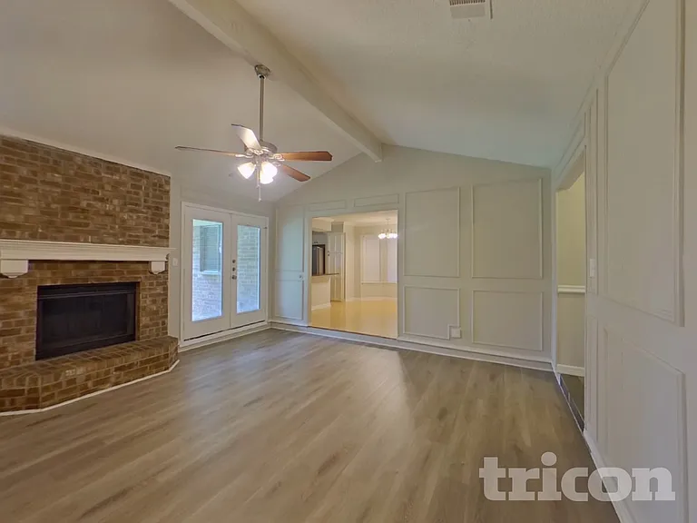 6408 Alta Vista Dr — Photo 2