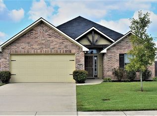 3904 White Lake Dr, Bossier City, LA 71111