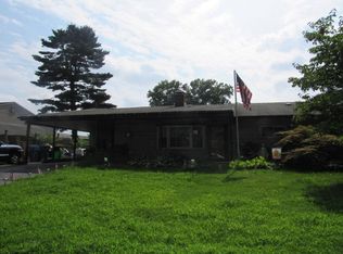 139 Gable Hill Rd, Levittown, PA 19057