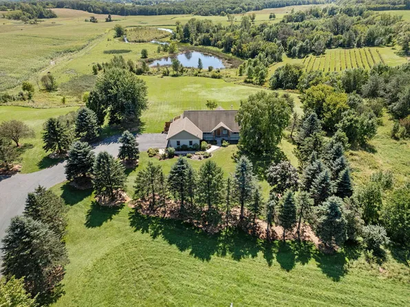 15323 260th St, Lindstrom, MN 55045
