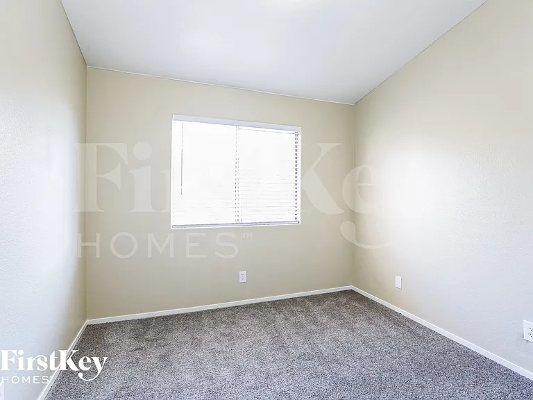 4512 Powell Point Way — Photo 12