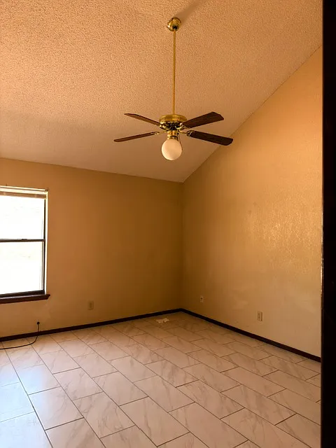 3 bed, 1500 sqft, $1,785 — Photo 3