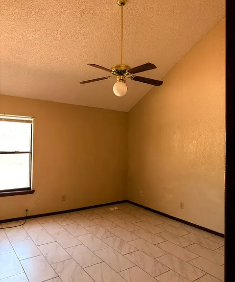 7201 High Ridge Dr — Photo 3