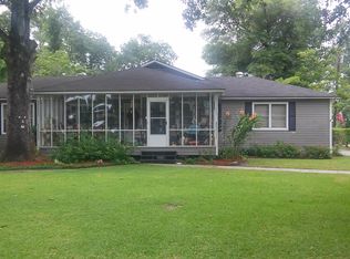 202 Alpine St, Chickasaw, AL 36611