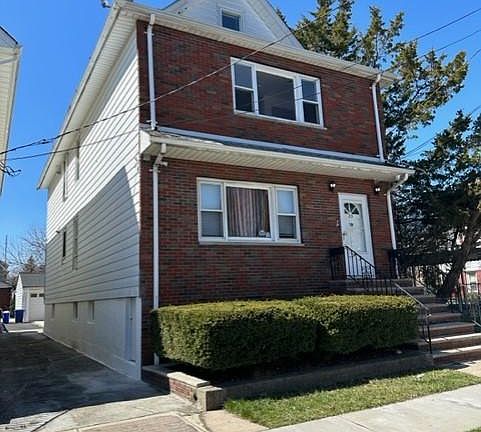2nd image of 23 Cedar St Floor 2