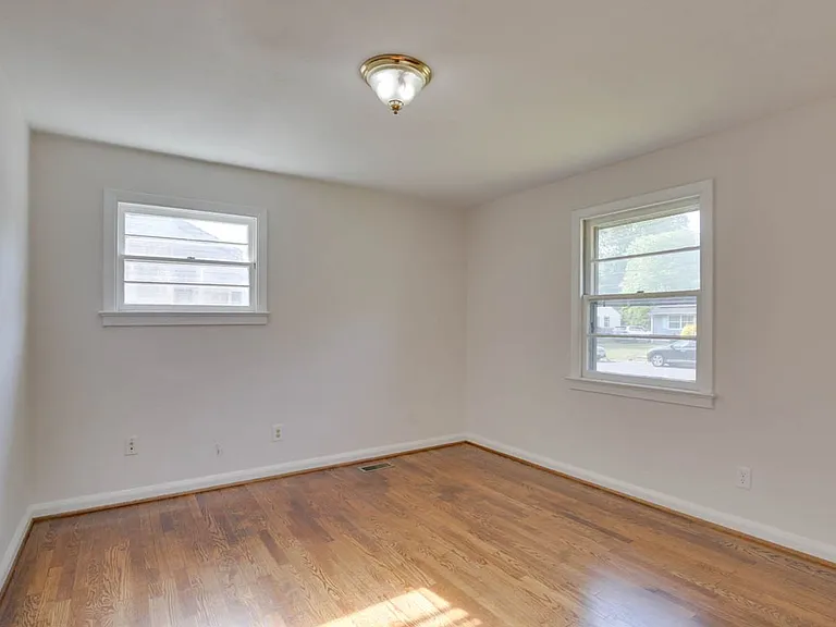 106 Woodhaven Rd — Photo 20