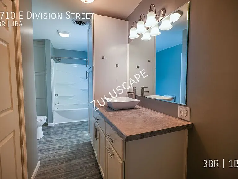 1710 E Division St — Photo 6