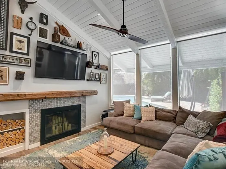 20890 Hamaca Ct — Photo 17